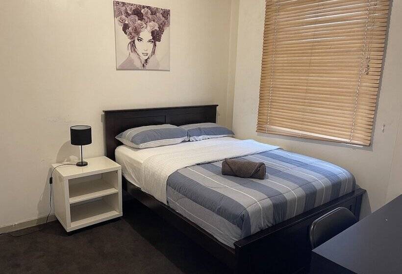 חדר אקונומי, Summer Inn City