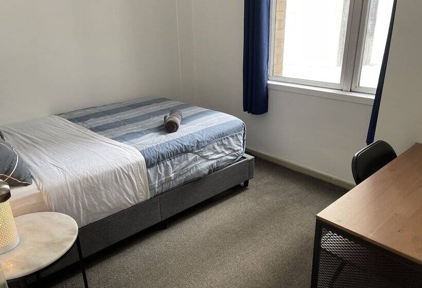 חדר אקונומי, Summer Inn City