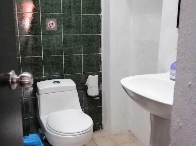 ルームシェアのワンベッド, Hostel Casa Xtakay