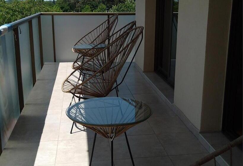 Standaard Driepersoonskamer, Apart Hotel Quijote By Dot Suites