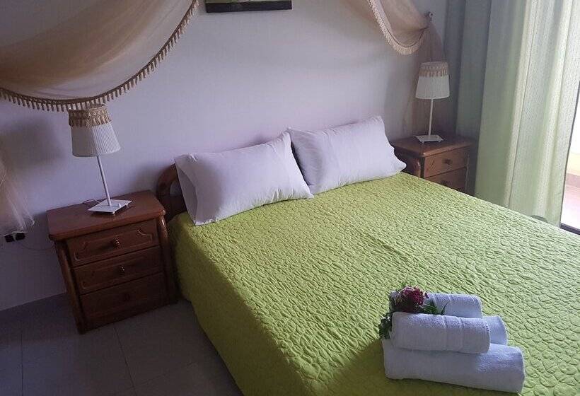 Студия Стандарт Двуспальная Кровать, Georgia Old Town Apartments