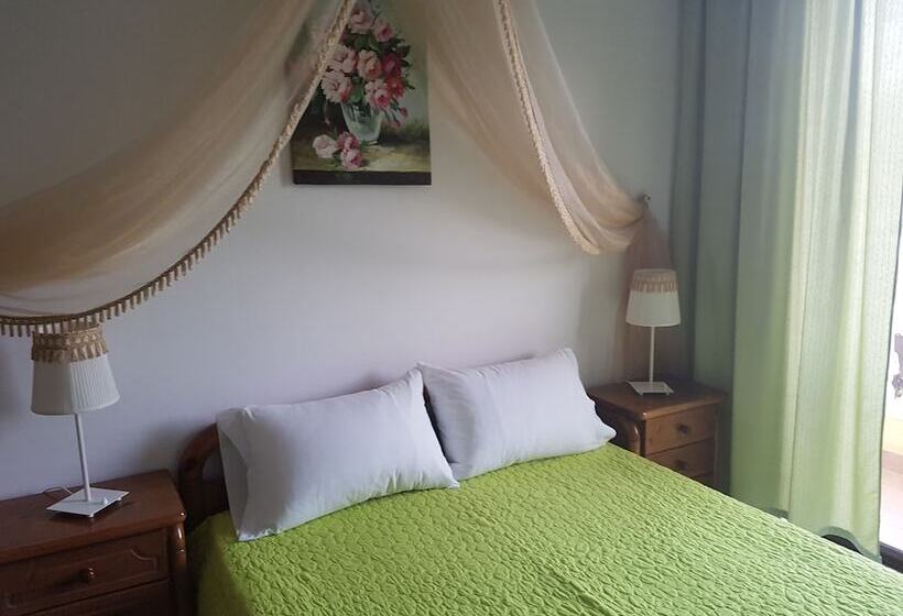 Студия Стандарт Двуспальная Кровать, Georgia Old Town Apartments