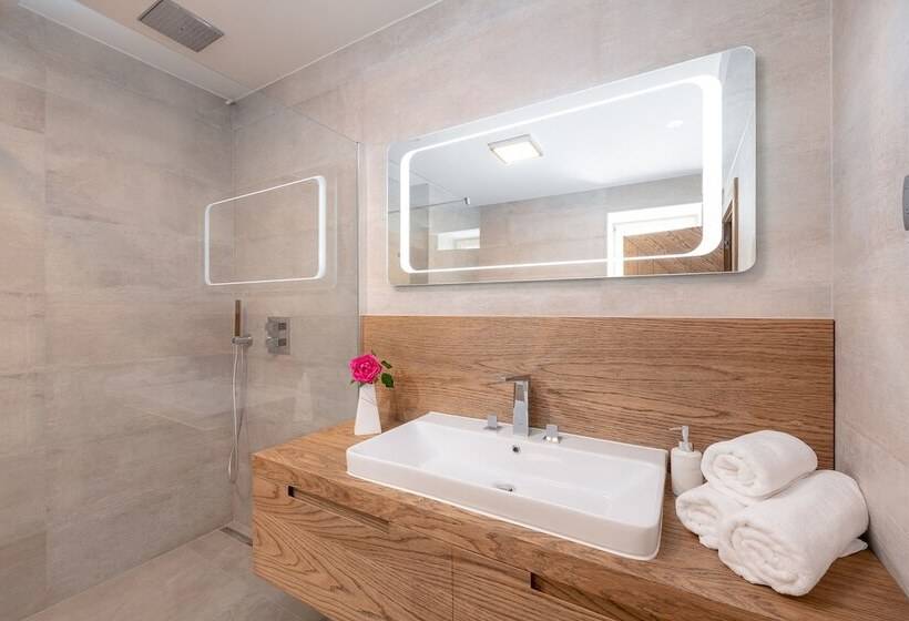 غرفة قياسية, Villa Basca