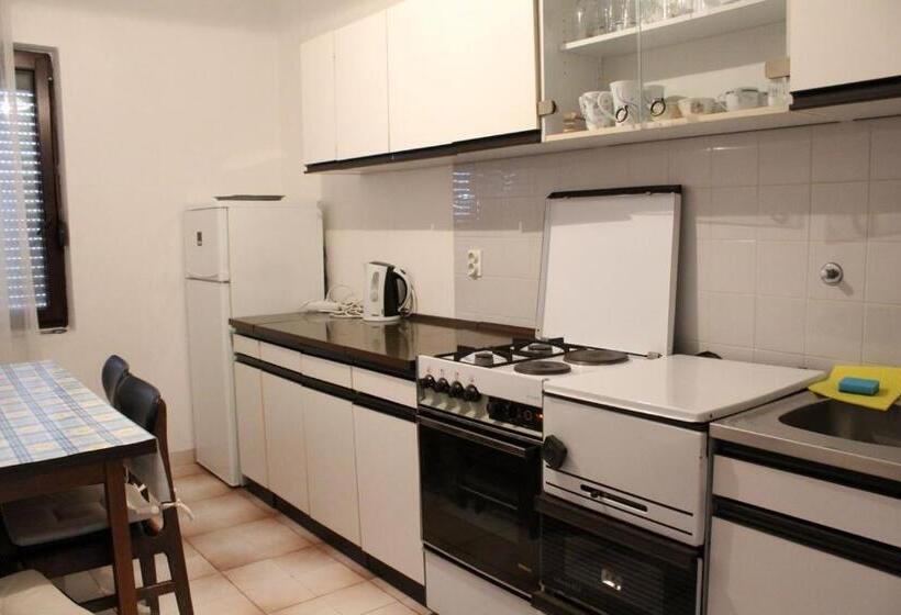 Апартаменты 1 Спальня Вид на Море, Apartments Mate