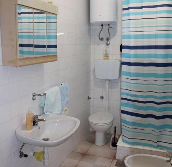 شقة غرفة واحدة, Apartments Mate