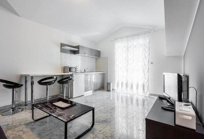 آپارتمان 1 خوابه, Apartments Villa Ori