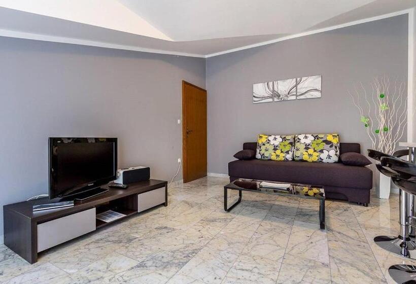 آپارتمان 1 خوابه, Apartments Villa Ori