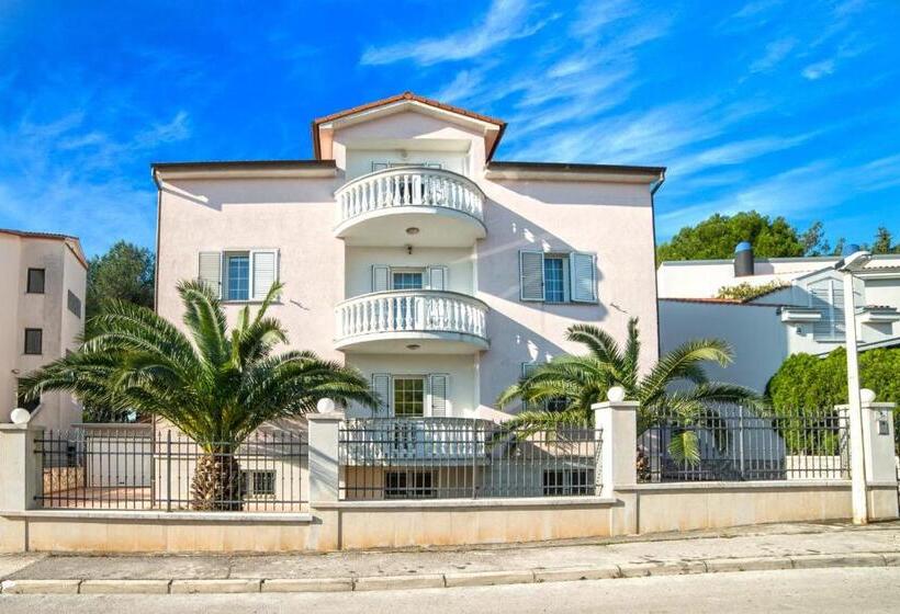 آپارتمان 1 خوابه, Apartments Villa Ori