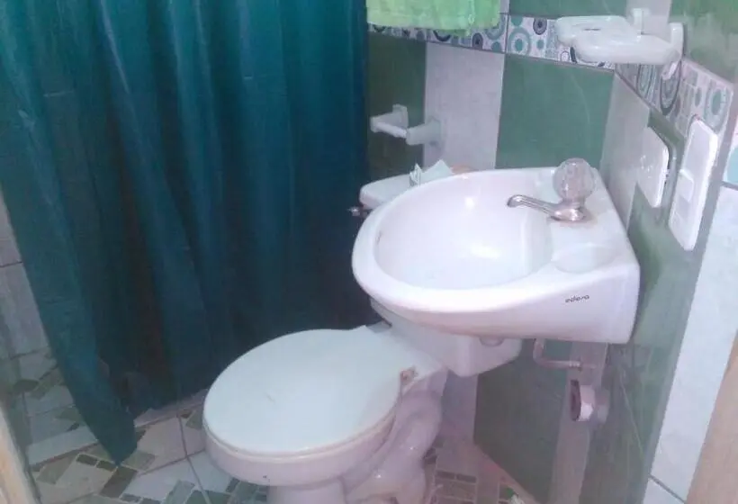اتاق استاندارد چهار تخته, Casa Huespedes El Molino