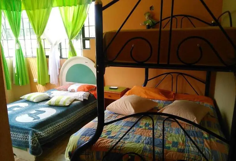 اتاق استاندارد چهار تخته, Casa Huespedes El Molino