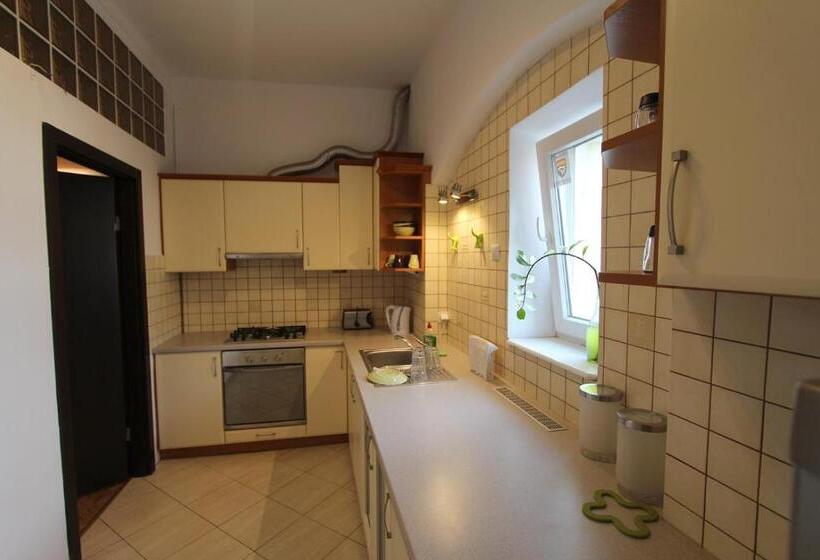 غرفة قياسية حمام مشترك, Chmielna 5 Rooms & Apartments