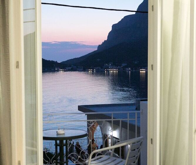 Triple Room Sea View, Hyperion