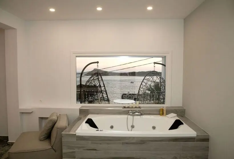 Suite Vue Mer, Hyperion