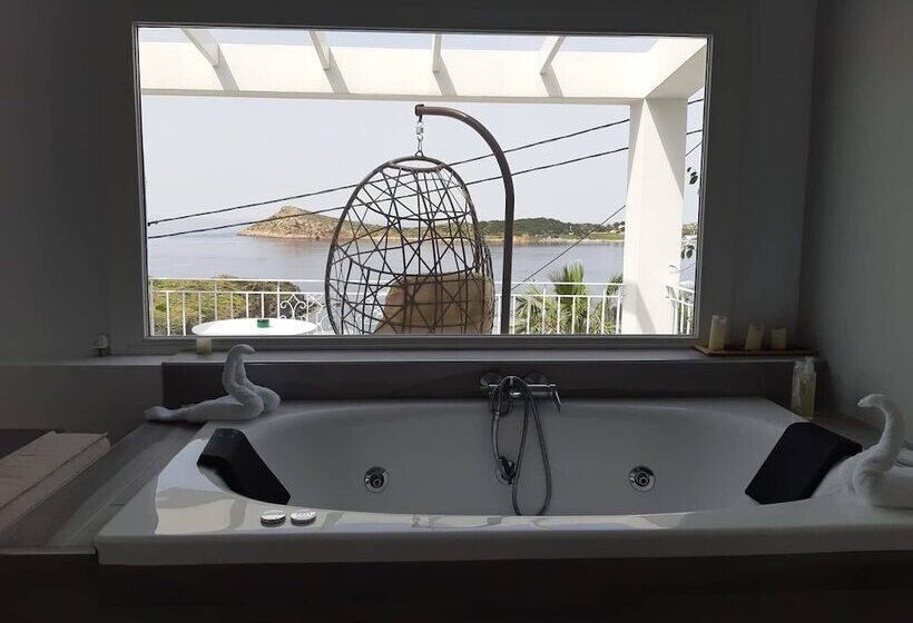 جناح مطلّ علي البحر, Hyperion