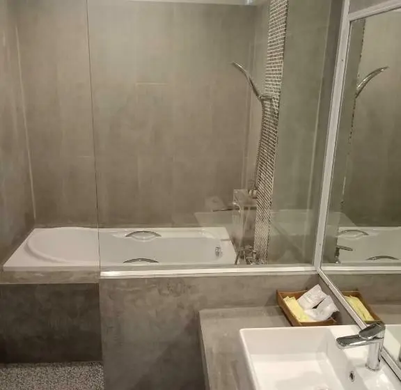 Deluxe-huone, Charming Lao