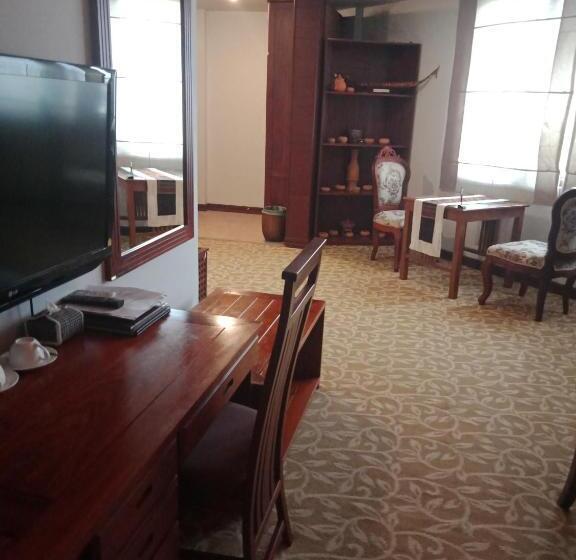 غرفة قياسية, Charming Lao