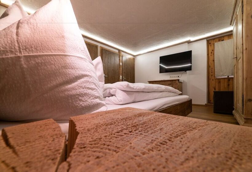 דירת דלוקס 3 חדרי שינה, Chalet Alpin