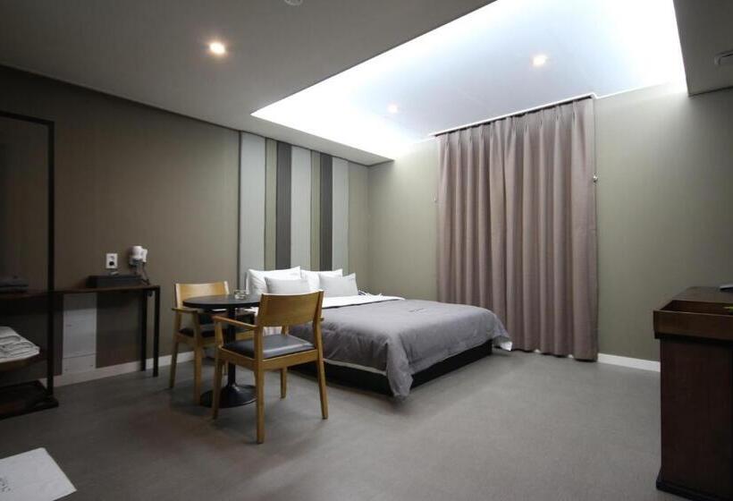 اتاق سوپریور, Busan Station Dino