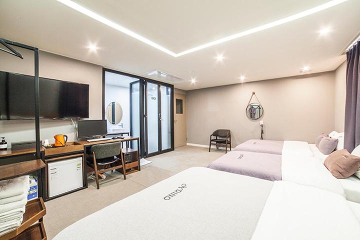 اتاق لوکس سه تخته, Busan Station Dino