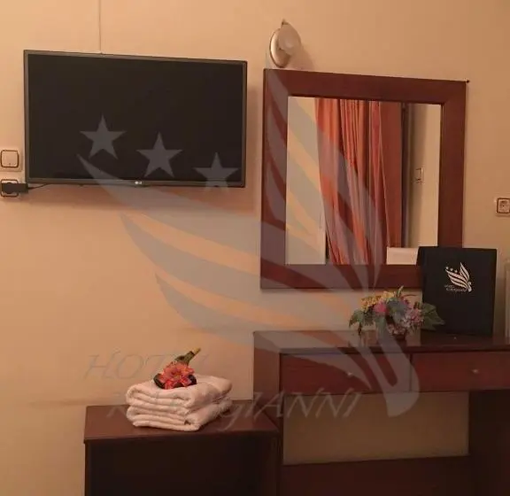 اتاق استاندارد سه نفره, Karagianni