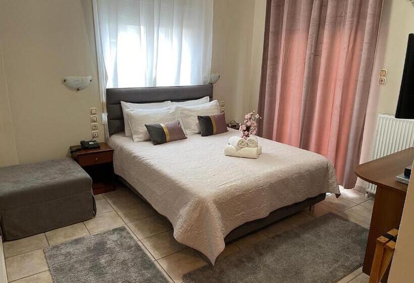 غرفة سوبيريور, Karagianni