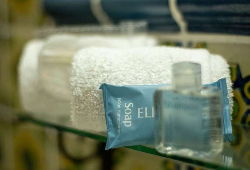 اتاق لوکس, La Villa Serena