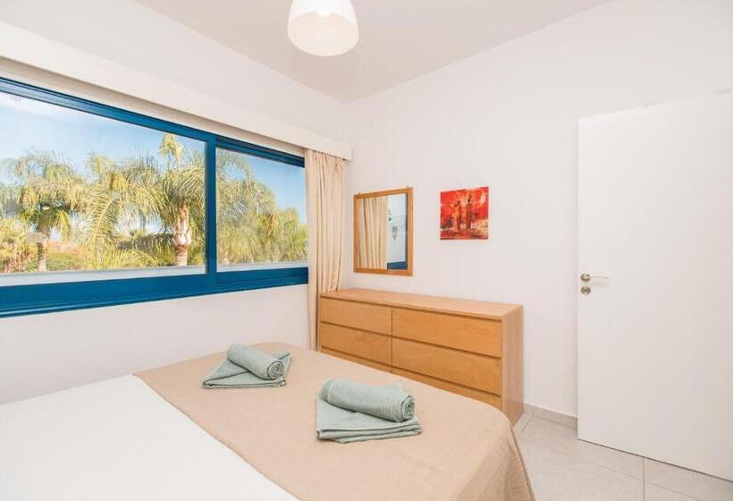 Апартаменты 1 Спальня, Flouressia Gardens