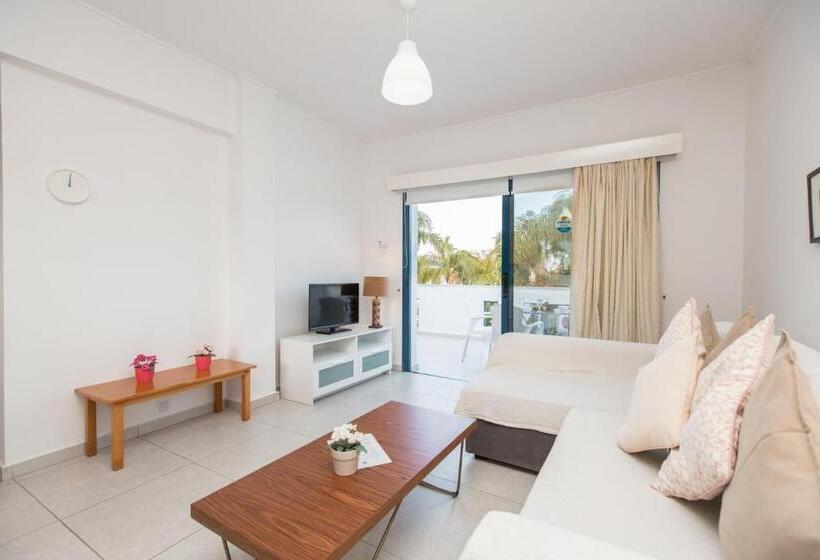 Апартаменты 1 Спальня, Flouressia Gardens