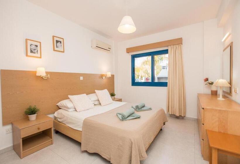 Бунгало Стандарт, Flouressia Gardens