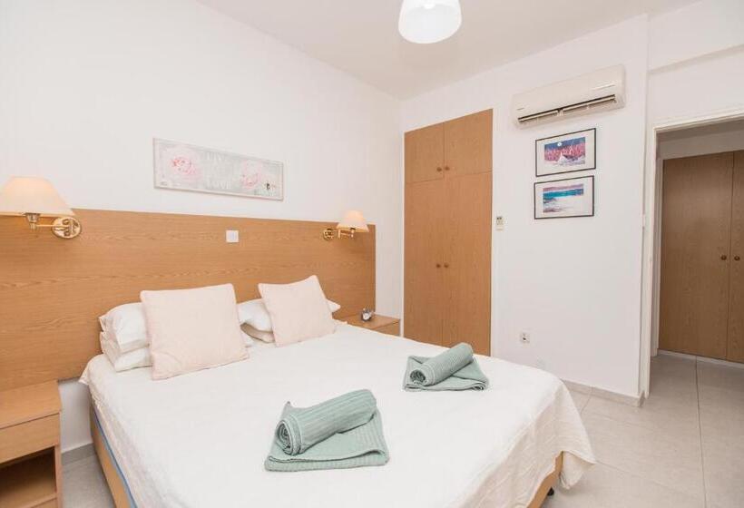 Бунгало Стандарт, Flouressia Gardens