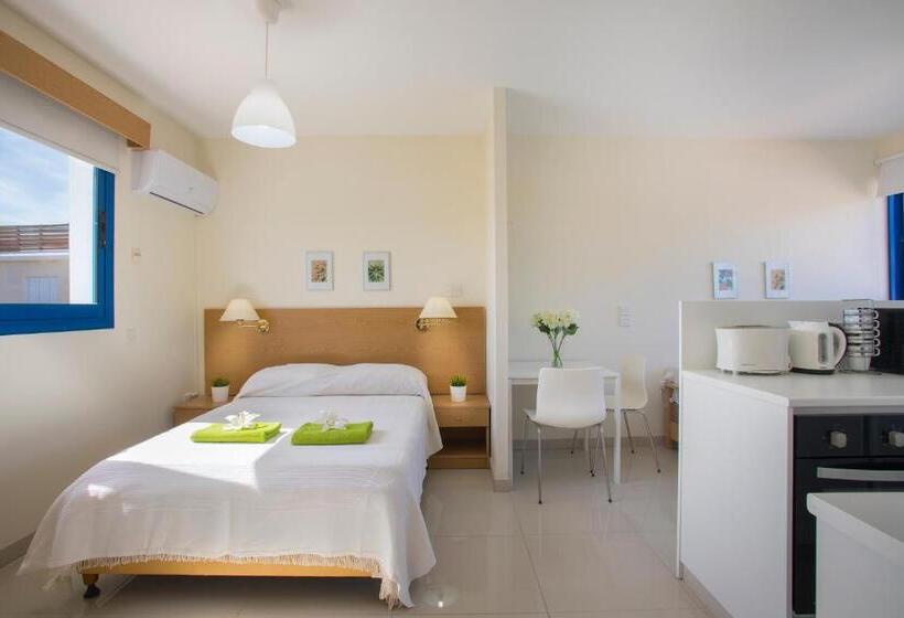 Студия Deluxe, Flouressia Gardens