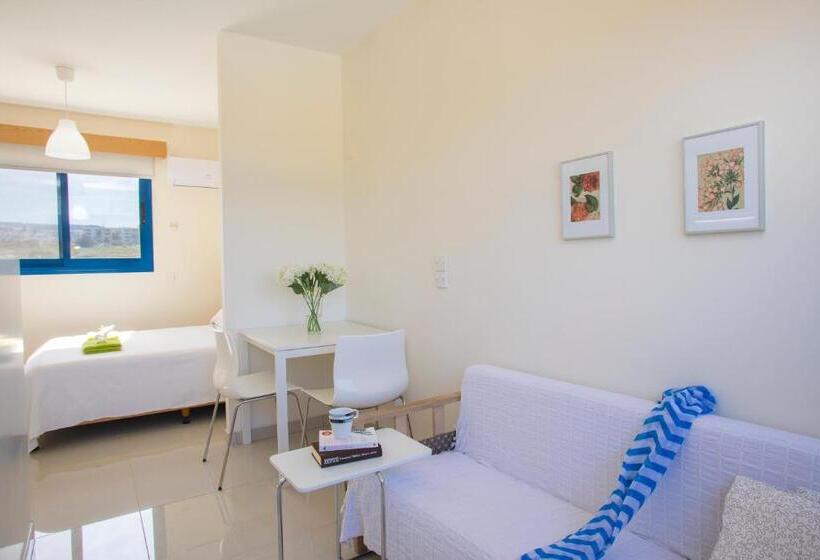 Студия Deluxe, Flouressia Gardens