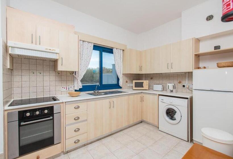 Бунгало Стандарт, Flouressia Gardens