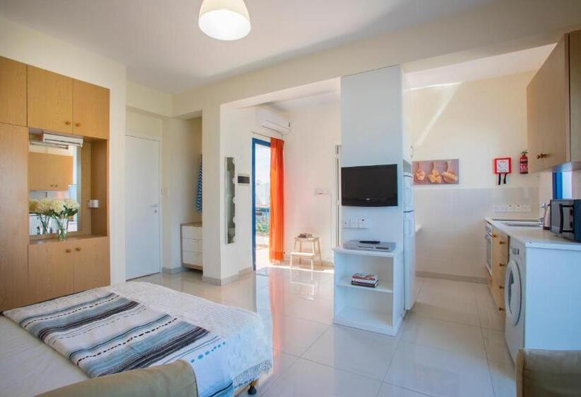 Студия Стандарт, Flouressia Gardens