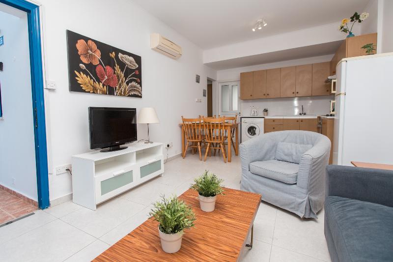 Бунгало Стандарт, Flouressia Gardens