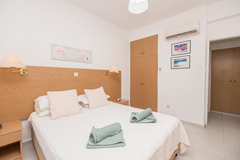 Бунгало Стандарт, Flouressia Gardens