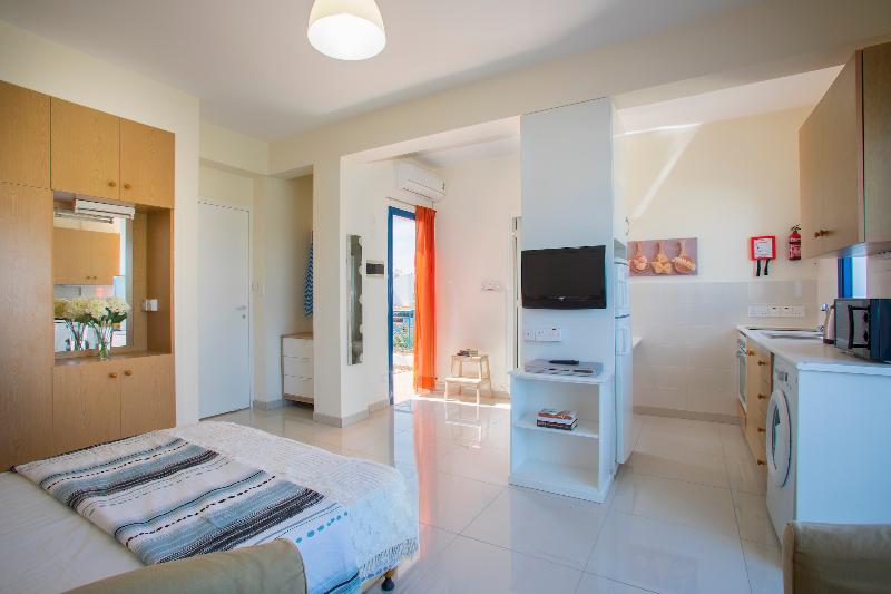 Студия Стандарт, Flouressia Gardens