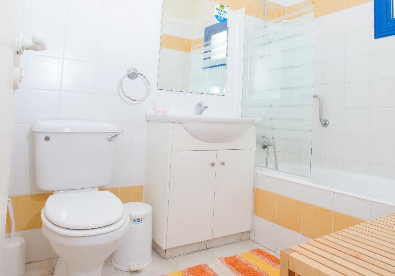 Апартаменты 1 Спальня, Flouressia Gardens