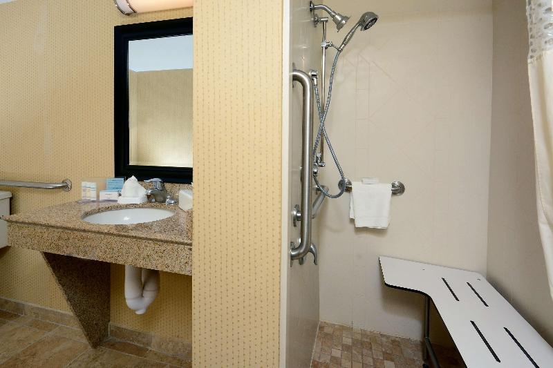 Апартаменты 1 Спальня, Flouressia Gardens