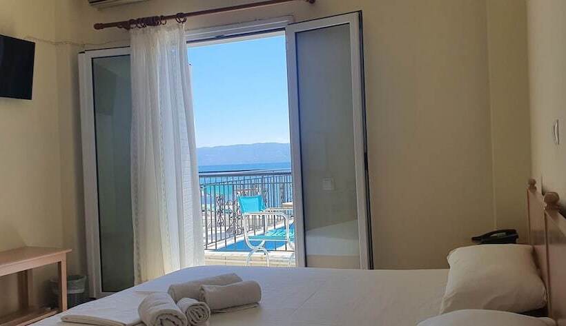 Triple Room Sea View, Artemis