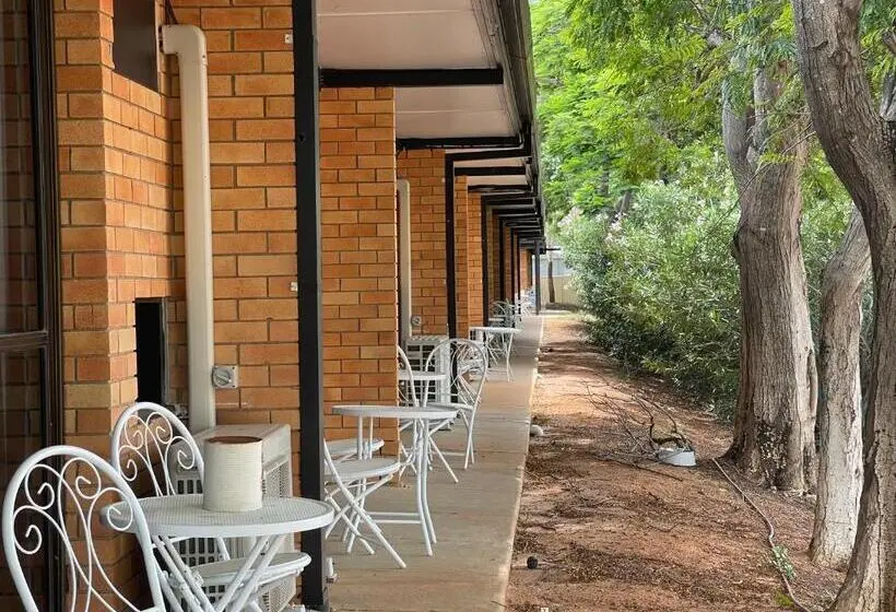 ファミリールーム, Jumbuck Motor Inn Pool Pet Friendly Section King Beds