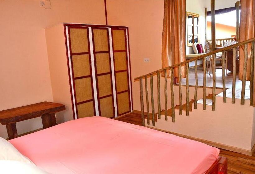 خانه 2 خوابه, Kaz Ladouceur