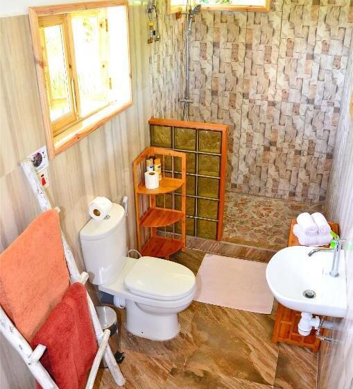 خانه 2 خوابه, Kaz Ladouceur