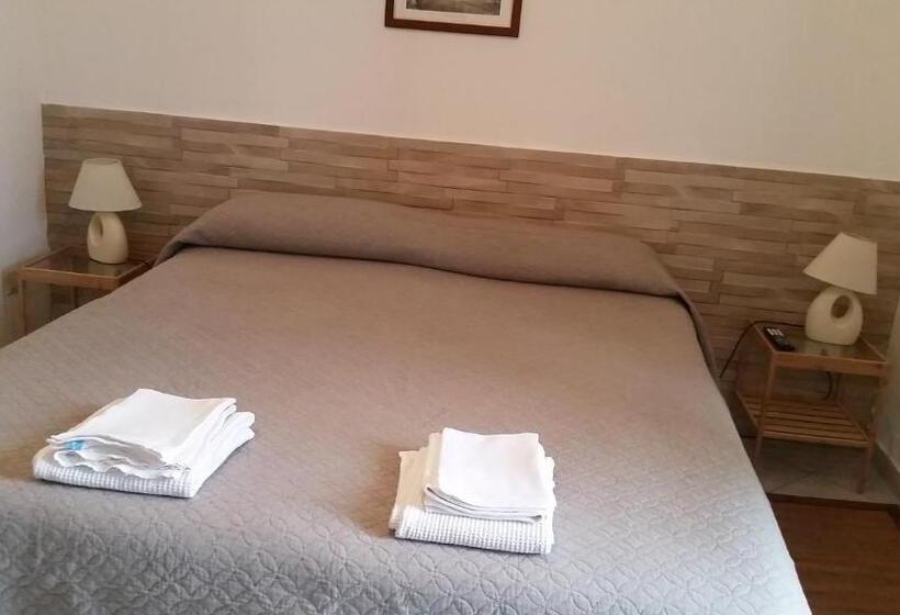 Pokój Trzyosobowy Klasyczny, Barbara B&b