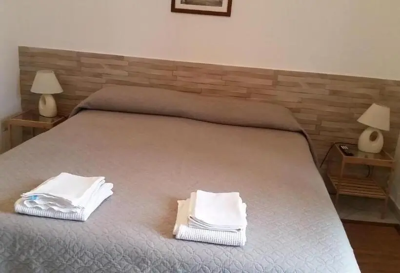Triple Classic Room