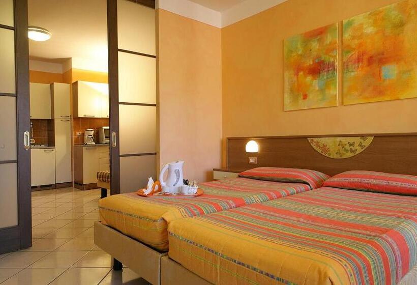 إستوديو قياسى, Blue Lake Residence   Bardolino