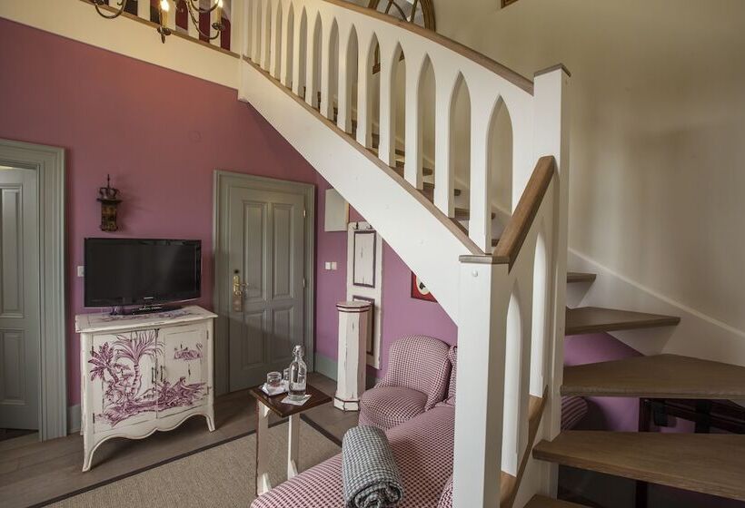 小型套房, Château Amade