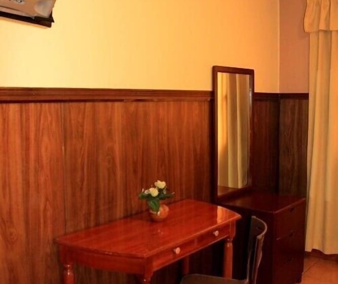 غرفة قياسية, El Tumi 2