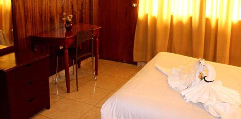 غرفة قياسية, El Tumi 2