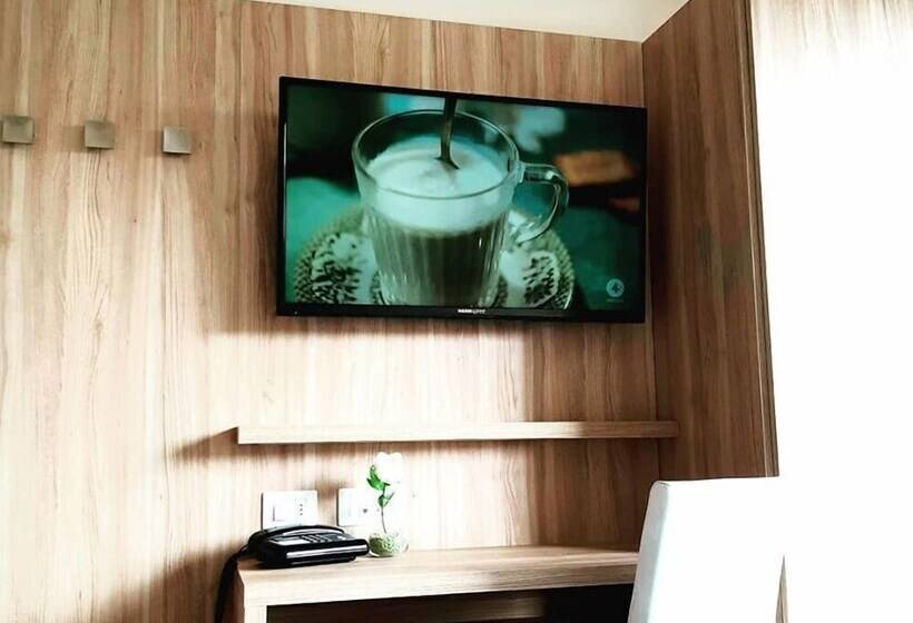 غرفة قياسية, Giardino